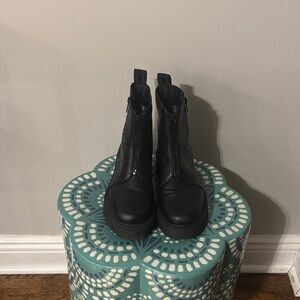 Rocket Dog Zipper Black Ankle Boots